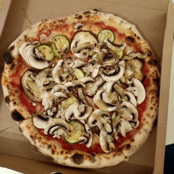 photo of Pizzeria Le 100 Pizze D&V Pizza Veg shared by @marsss on  11 Jun 2022 - review