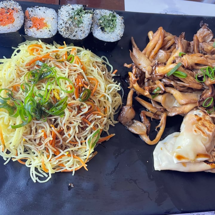 photo of Kora Vegan Sushi Bento 2 shared by @giovana24 on  29 Aug 2022 - review