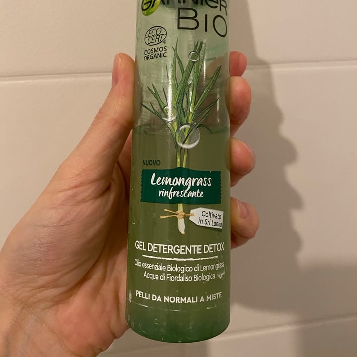 photo of Garnier Gel Detergente Detox shared by @dianinanio on  21 May 2021 - review