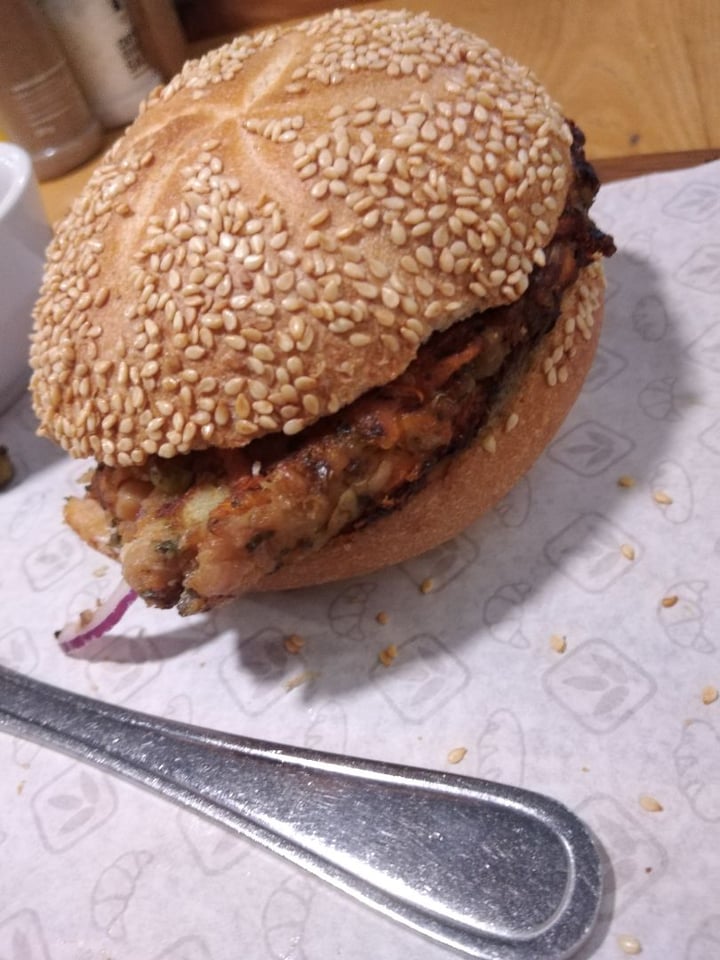 review photo of Knead Bakery Panorama Veggie Burger shared by @candicekapp on 03 Feb 2020 - review