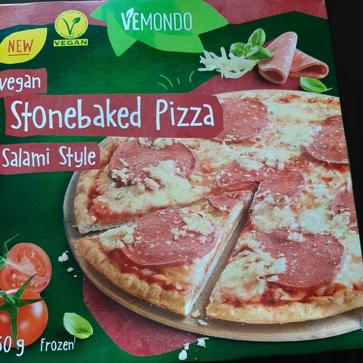 photo of Vemondo Vegan Stonenbaked Pizza Salami Style shared by @vigoveryvegan on  27 Jan 2022 - review