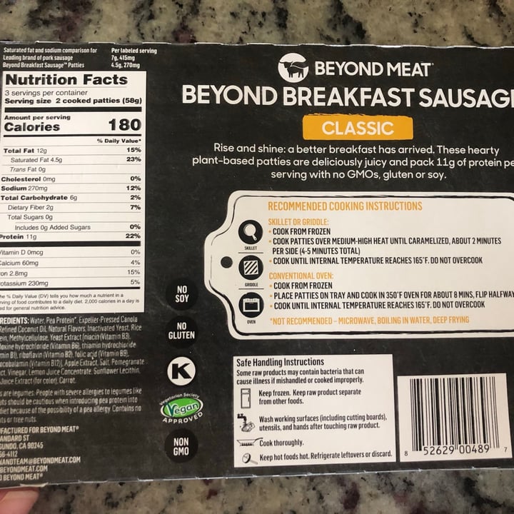 photo of Beyond Meat Beyond breakfast Sausage Classic  shared by @friendgirl on  08 Jun 2021 - review