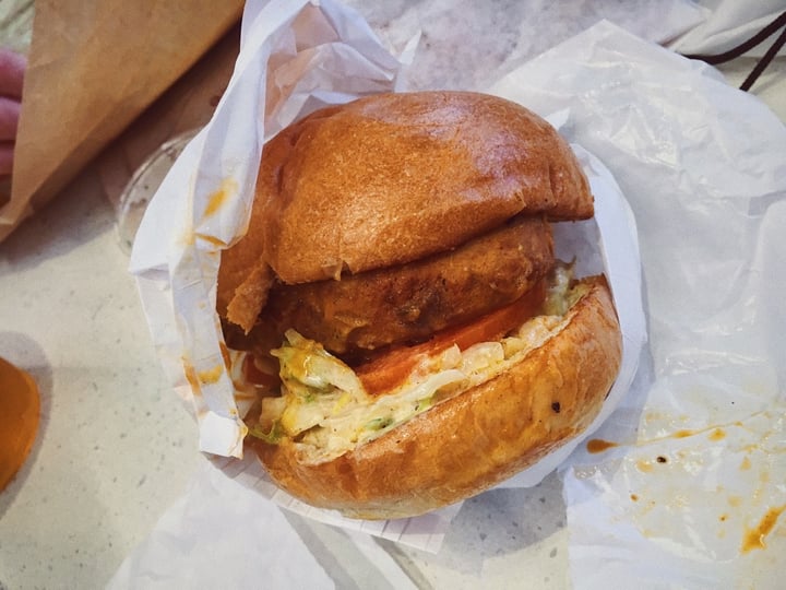 review photo of HipCityVeg CRISPY RANCH Chick’n sandwich shared by @kenziisntcool on 25 Dec 2019 - review
