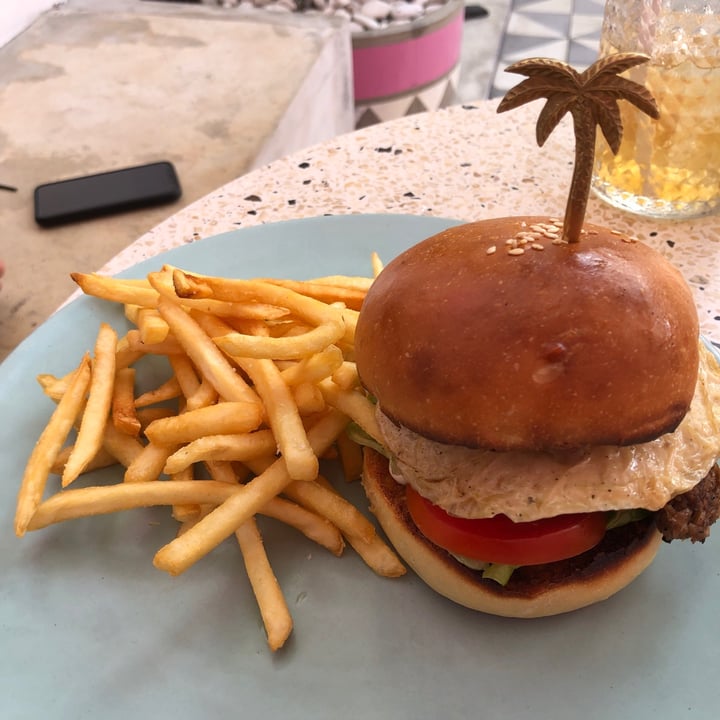 photo of KYND COMMUNITY Bamburger shared by @baliveganclub on  05 Oct 2020 - review