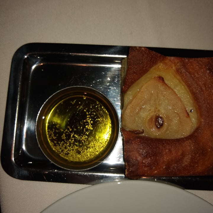 photo of Amador Focaccia con pera shared by @muel on  24 Aug 2022 - review