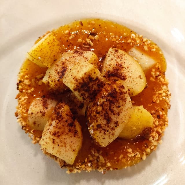 Photo of the dish “pere arrosto con crema di cachi e nocciole”