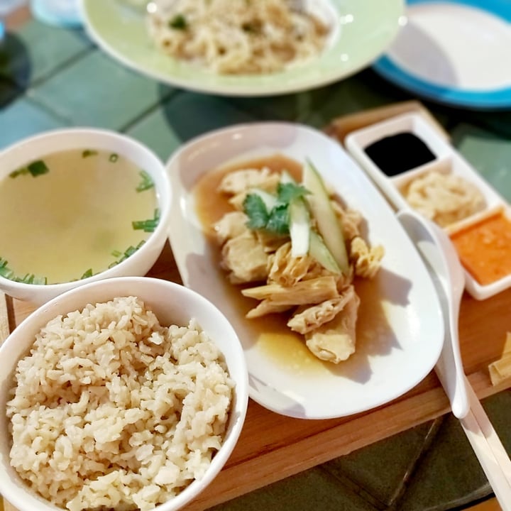 photo of Privé Tiong Bahru Hainanese Chicken Rice shared by @lkmetta on  27 Sep 2020 - review