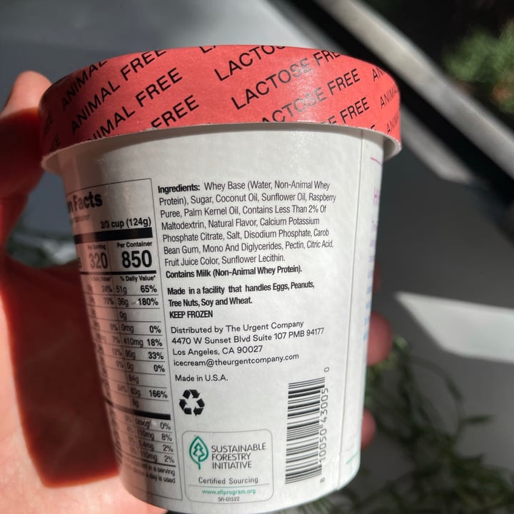 review photo of Brave Robot Brave Robot Raspberry White Truffle Animal-Free Dairy shared by @andygigawatt on 13 Jul 2021 - review