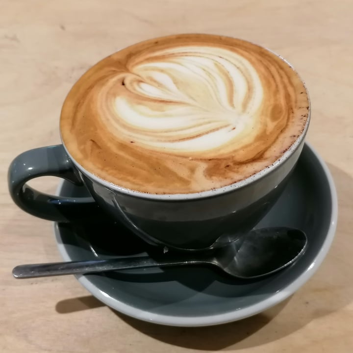 photo of KIN+ILK Pontcanna soy cappuccino shared by @alevale on  28 Aug 2022 - review