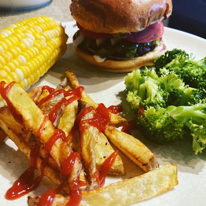 photo of The Very Good Butchers Smokin' Burgers shared by @moberg33 on  14 Nov 2022 - review