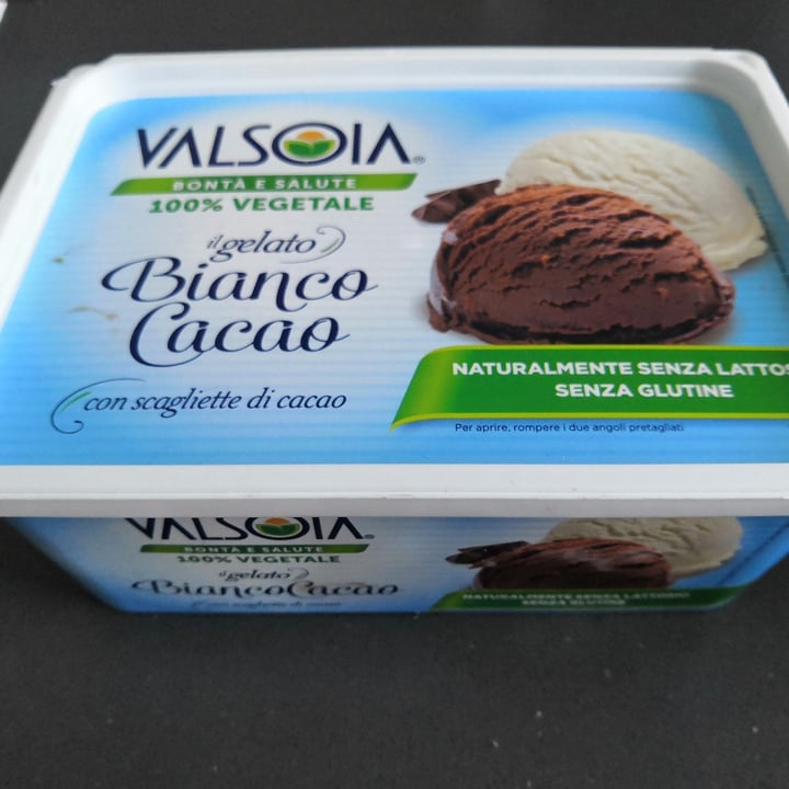 photo of Valsoia Gelato Bianco Cacao shared by @tuppi on  07 Jul 2022 - review