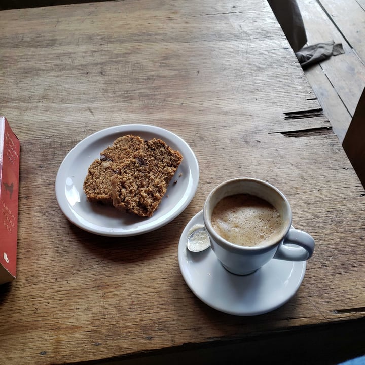 photo of La Luna Libros y Café Budín De Banana shared by @errecaro on  04 Jan 2022 - review