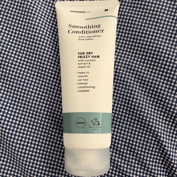 photo of Woolworths Smoothing Conditioner shared by @alexedmayr on  18 Dec 2019 - review