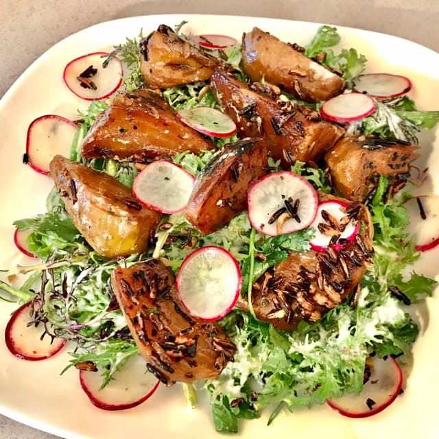 菜肴“Caramelized Golden Beet Salad”的照片