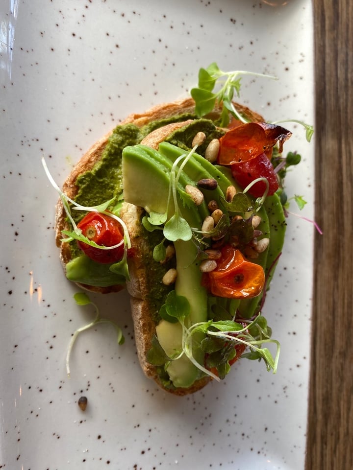 photo of Doppio Zero Avocado on toast shared by @chlo17chappell on  23 Mar 2020 - review