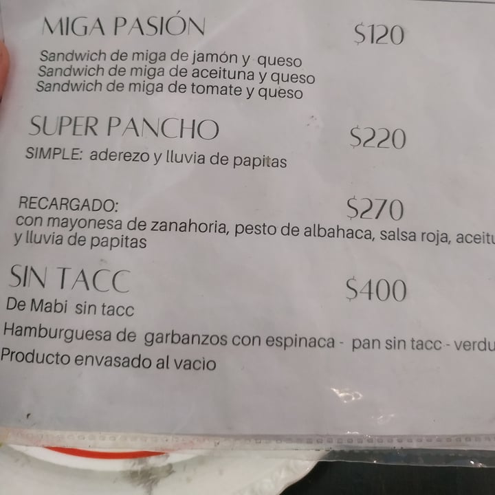 photo of La Vegana cantina Tostado de jamón y queso en feta shared by @beiaene on  03 Jan 2022 - review