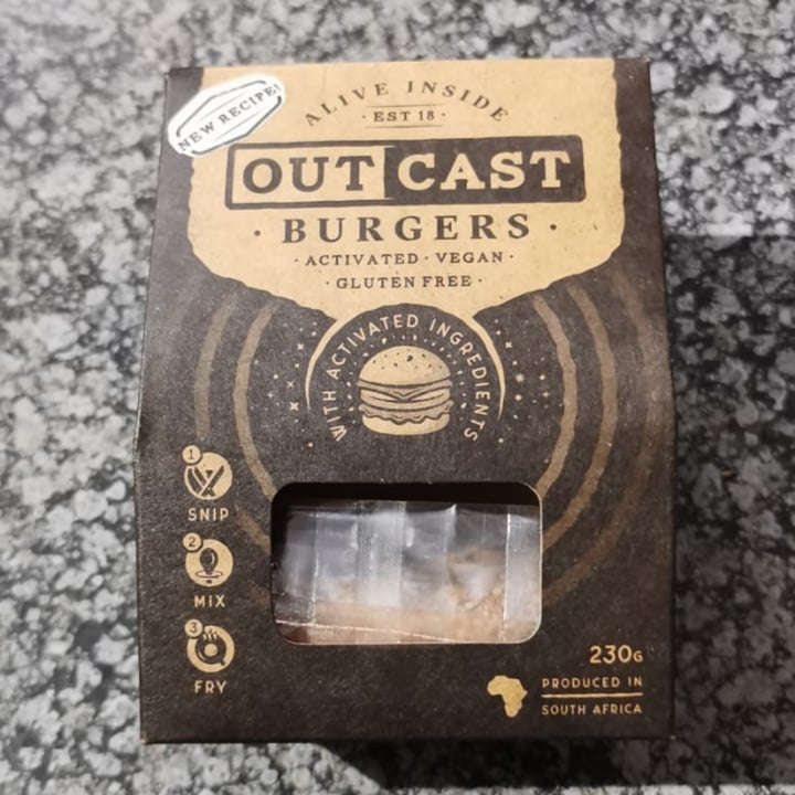 review photo of Outcast Foods Activated Burger Mix shared by @kera on 13 Oct 2021 - review