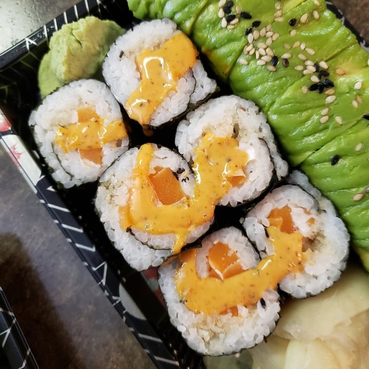 photo of Tenon Vegetarian Cuisine Spicy Veg Salmon Roll shared by @metalmel666 on  24 Jul 2022 - review