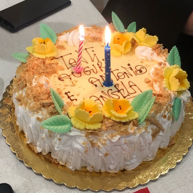菜肴“Torta compleanno”的照片