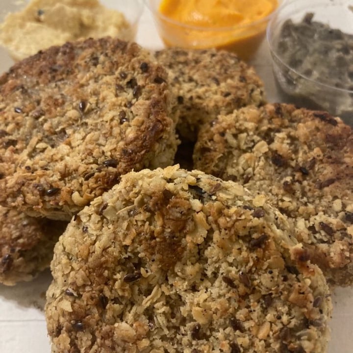 review photo of Humo burgers Medallón De Berenjena Y Semillas De Lino shared by @sofcarena on 04 Sep 2021 - review