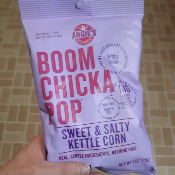 photo of Boom Chicka Pop Kettle Corn shared by @hannahamell on  13 Dec 2021 - review