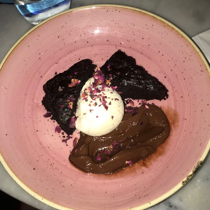 photo of Erpingham house Chocolate Brownie Sundae shared by @kaashvi on  03 Sep 2020 - review