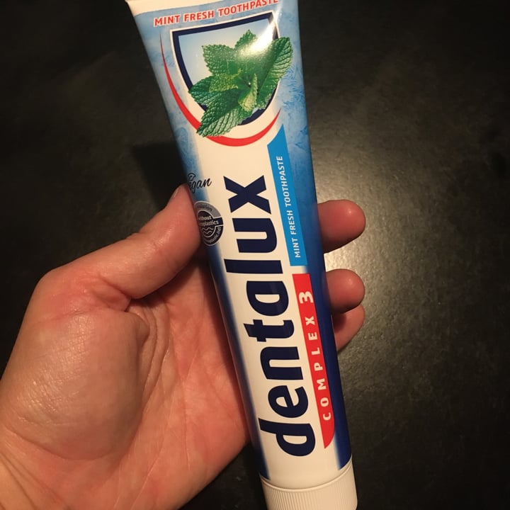 photo of Dentalux Complex 3 mint fresh toothpaste shared by @cripardo on  05 Dec 2022 - review