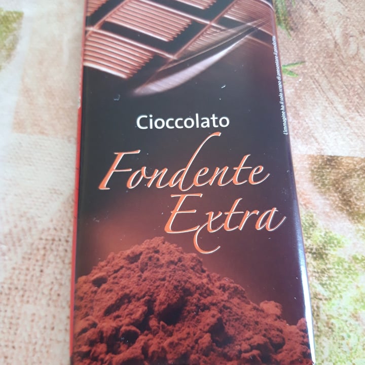 photo of Despar Cioccolato fondente extra shared by @serenamazzini on  05 Apr 2022 - review