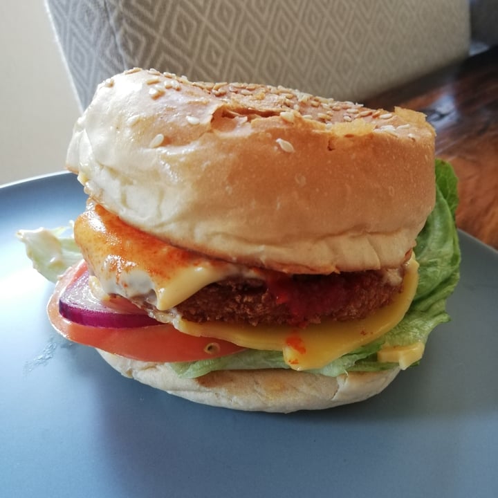 photo of Herbivorous Vegan Chilli Chicken Cheese Burger shared by @simonel on  11 Sep 2020 - review