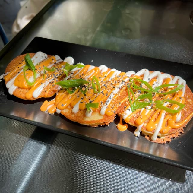 菜肴“Okonomiyaki Pancakes”的照片