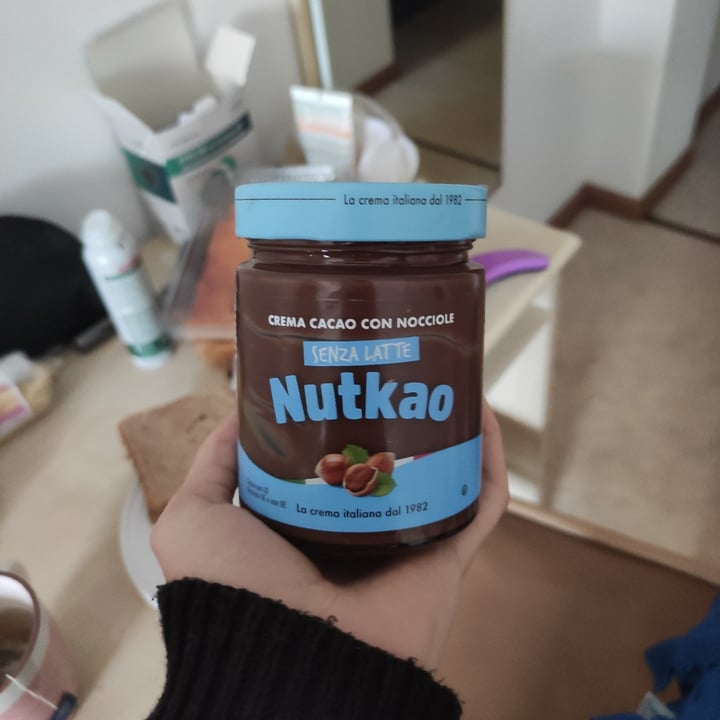photo of Nutkao Crema cacao con nocciole Senza latte shared by @iseuz on  25 Aug 2022 - review