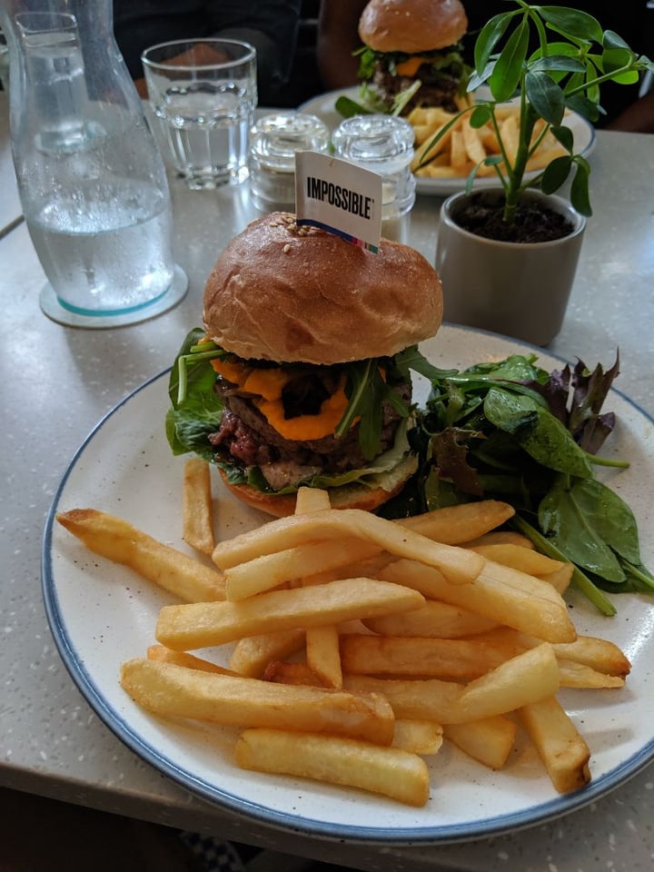 photo of CLOSED - Privé Somerset Impossible™ Burger shared by @anontyro on  08 Apr 2020 - review