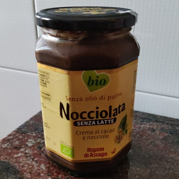 photo of Rigoni di Asiago Crema de avellana con chocolate shared by @emmanora on  27 Nov 2021 - review