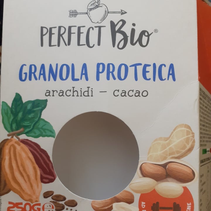photo of Perfect Bio Granola proteica shared by @liliangore on  14 May 2022 - review