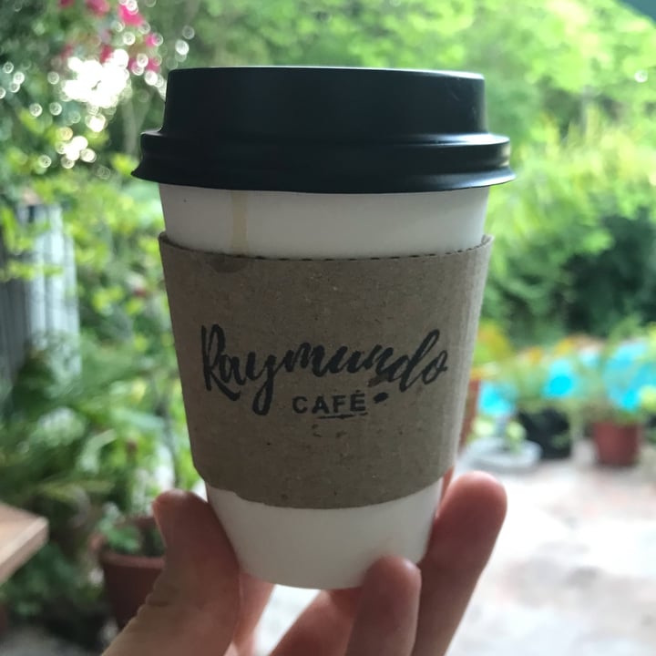 photo of Raymundo Café Vegan Cafe Latte shared by @lilanovel on  20 Nov 2021 - review