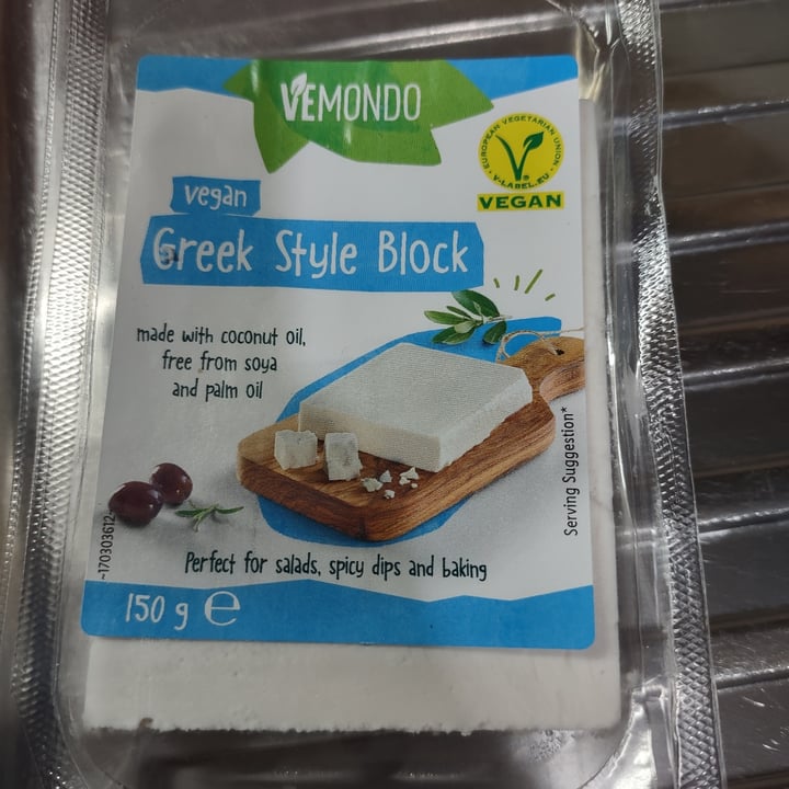 photo of Vemondo Vegan Greek Style Block shared by @alexbeth98 on  11 Jan 2022 - review