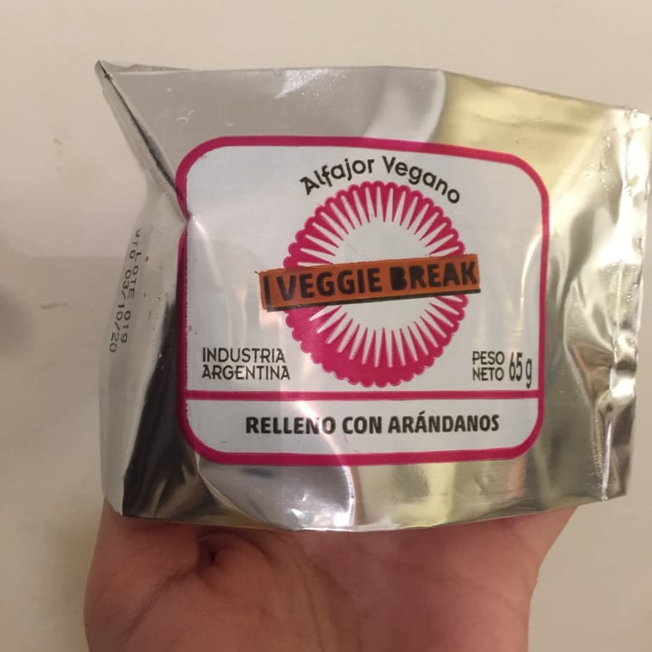 review photo of Veggie Break Alfajor Vegano Relleno con Arándanos shared by @mary24 on 04 Sep 2020 - review