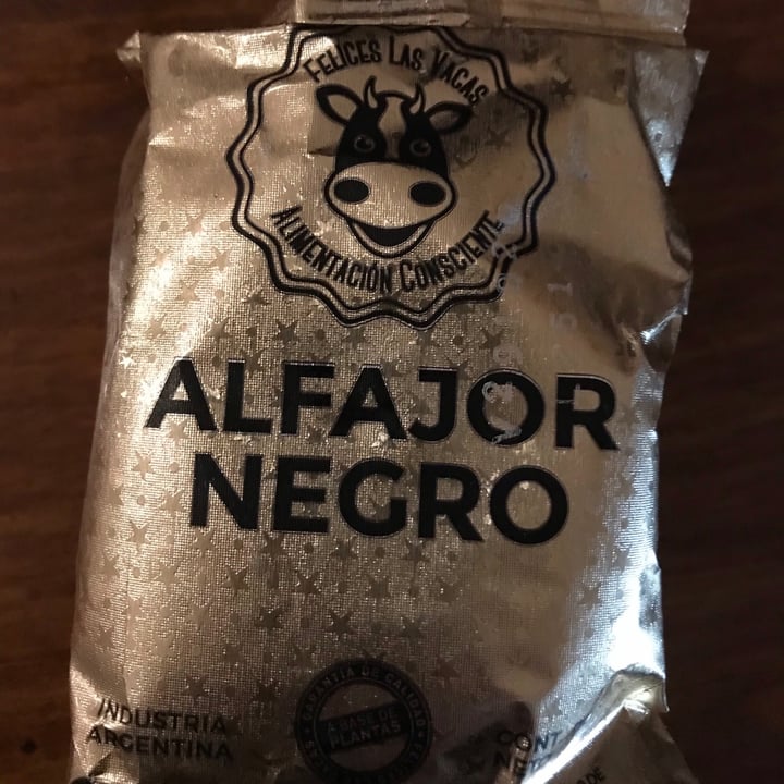 photo of Felices Las Vacas Alfajor Negro shared by @aluhcibag84 on  21 Sep 2020 - review
