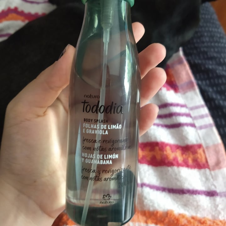 photo of Natura Body splash hojas de limón y guanabana shared by @camidiblasio06 on  26 Mar 2021 - review