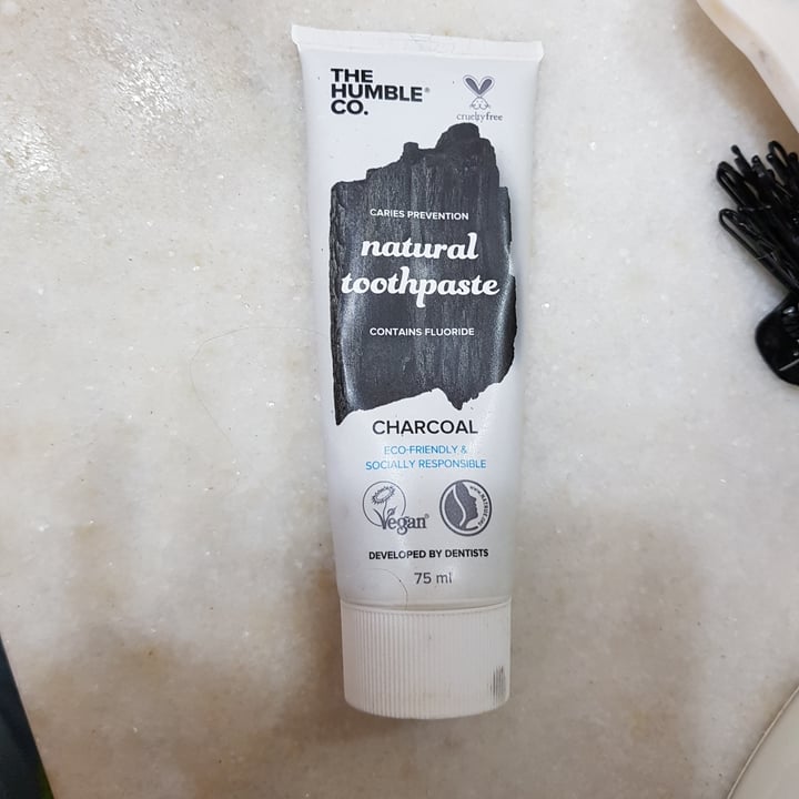 photo of The Humble Co. Natural toothpaste Charcoal shared by @rosimar2369 on  18 Aug 2022 - review