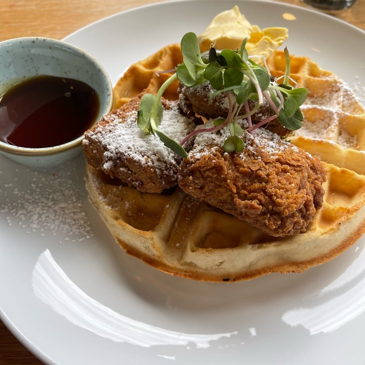 photo of Kaylee's Eatery Chick'n and Waffles shared by @vangees16 on  04 Sep 2022 - review