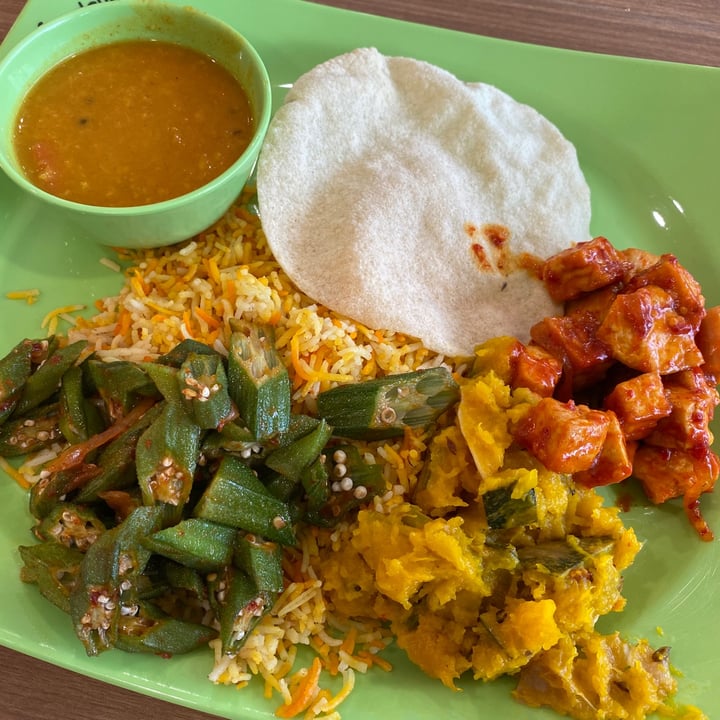 photo of Flavours @ UTown (Foodclique) Vegetarian Briyani shared by @lowxizhi on  30 Mar 2021 - review