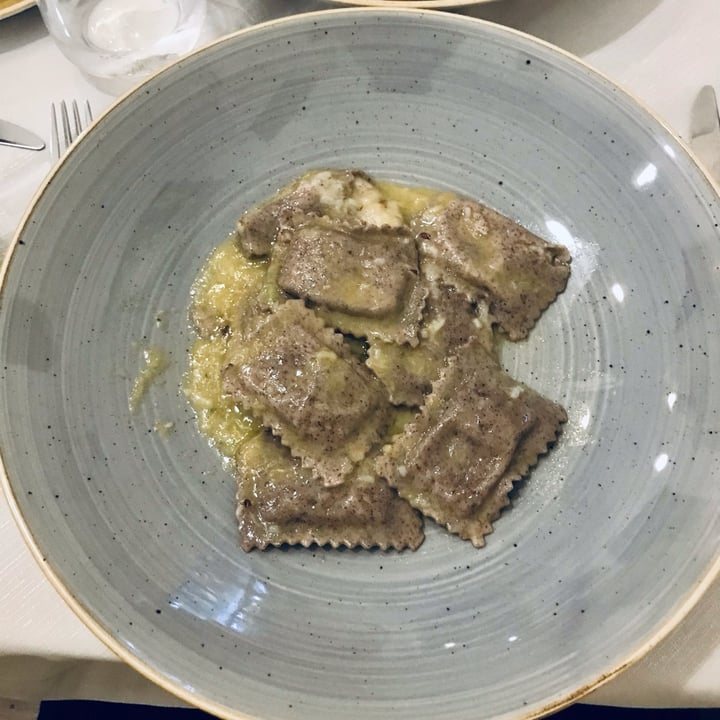 photo of Al Bistrot dei Vinai "Vegan violi" ravioli di pasta saracena shared by @mibuttogiulia on  01 Nov 2022 - review