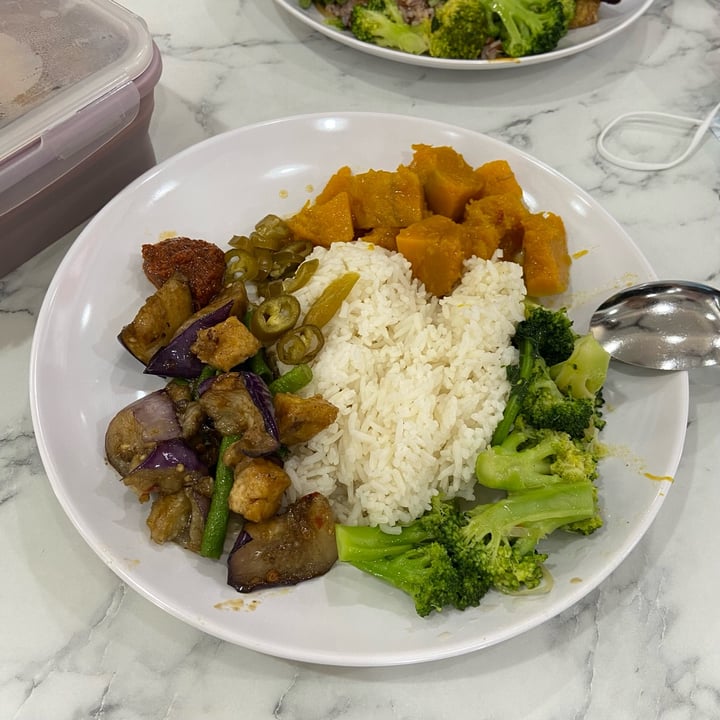 photo of Veggie 121 Economy Rice shared by @dafnelately on  29 Aug 2022 - review