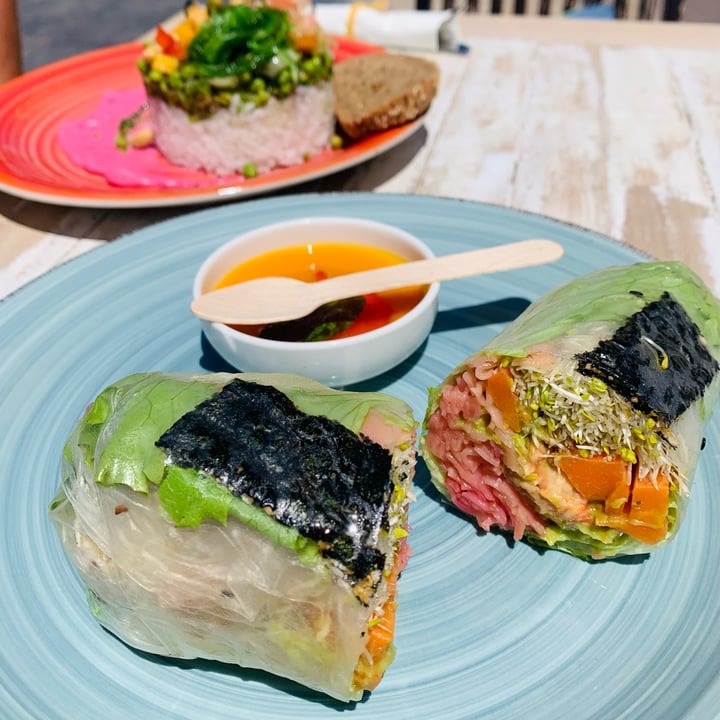 photo of Baobab Vietnamese Roll with Mango Sauce shared by @veganhaven on  21 Apr 2022 - review