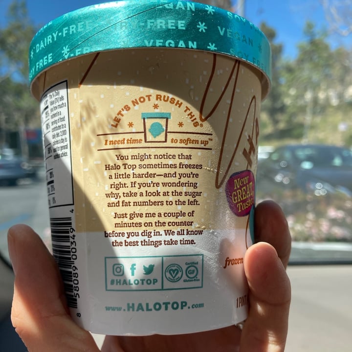 photo of Halo Top Creamery Sea Salt Caramel shared by @nibblenyaka on  01 Apr 2021 - review