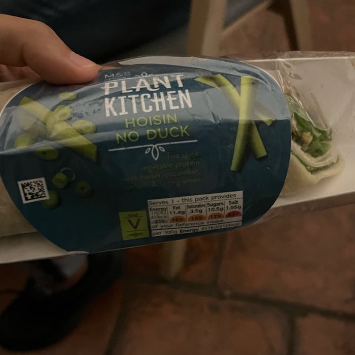 photo of Plant Kitchen (M&S) Hoisin No Duck Wrap shared by @-st-3 on  02 Aug 2022 - review