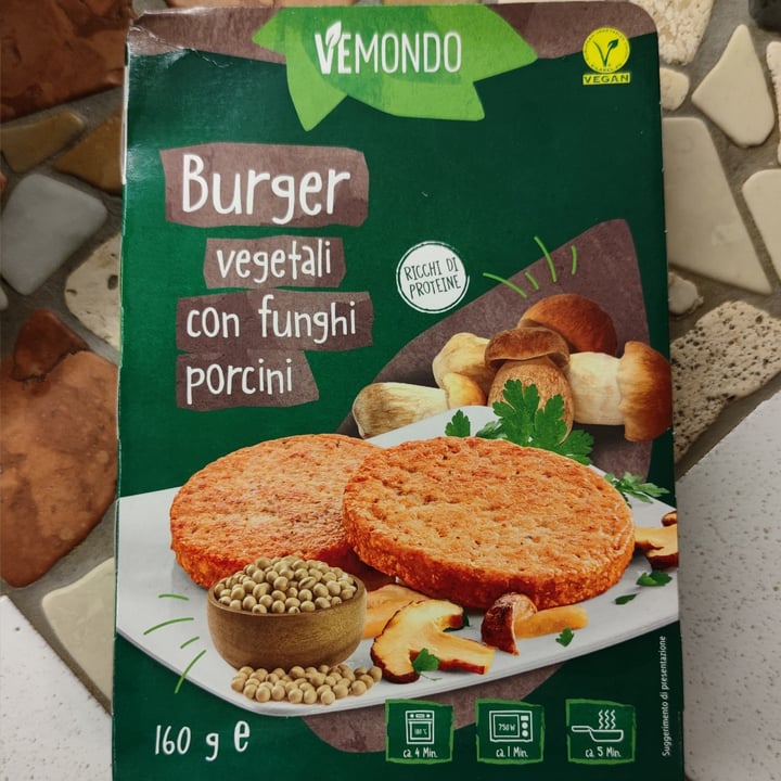 photo of Vemondo Burger Vegetali con Funghi shared by @valebi on  23 Jan 2022 - review
