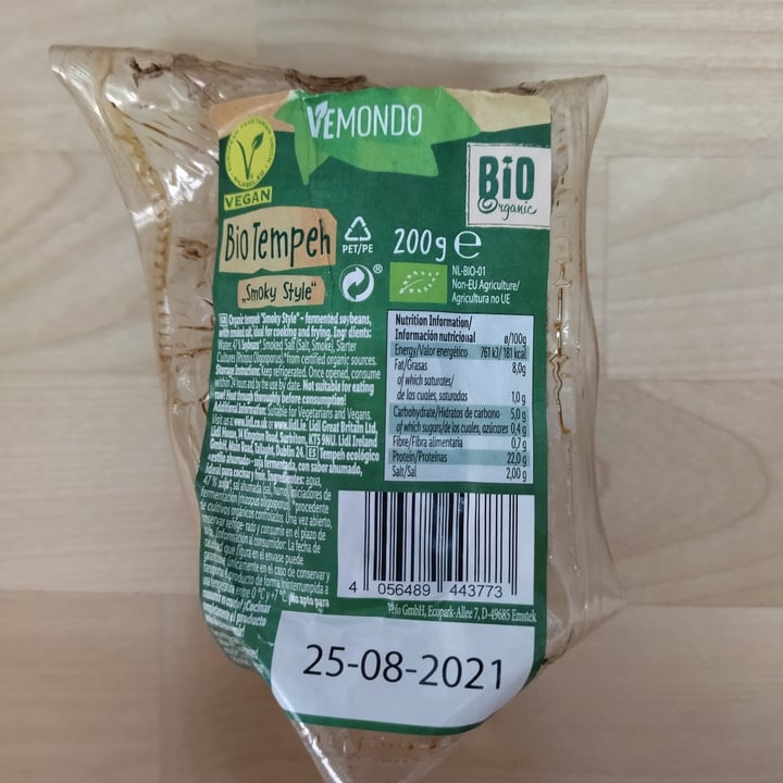 photo of Vemondo Bio Tempeh Ahumado shared by @picaravegz on  20 Aug 2021 - review