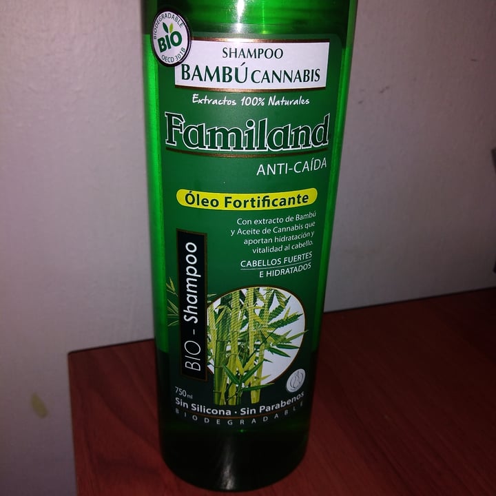 review photo of Familand Shampoo Cannabis shared by @mpazalegria on 29 Dec 2021 - review